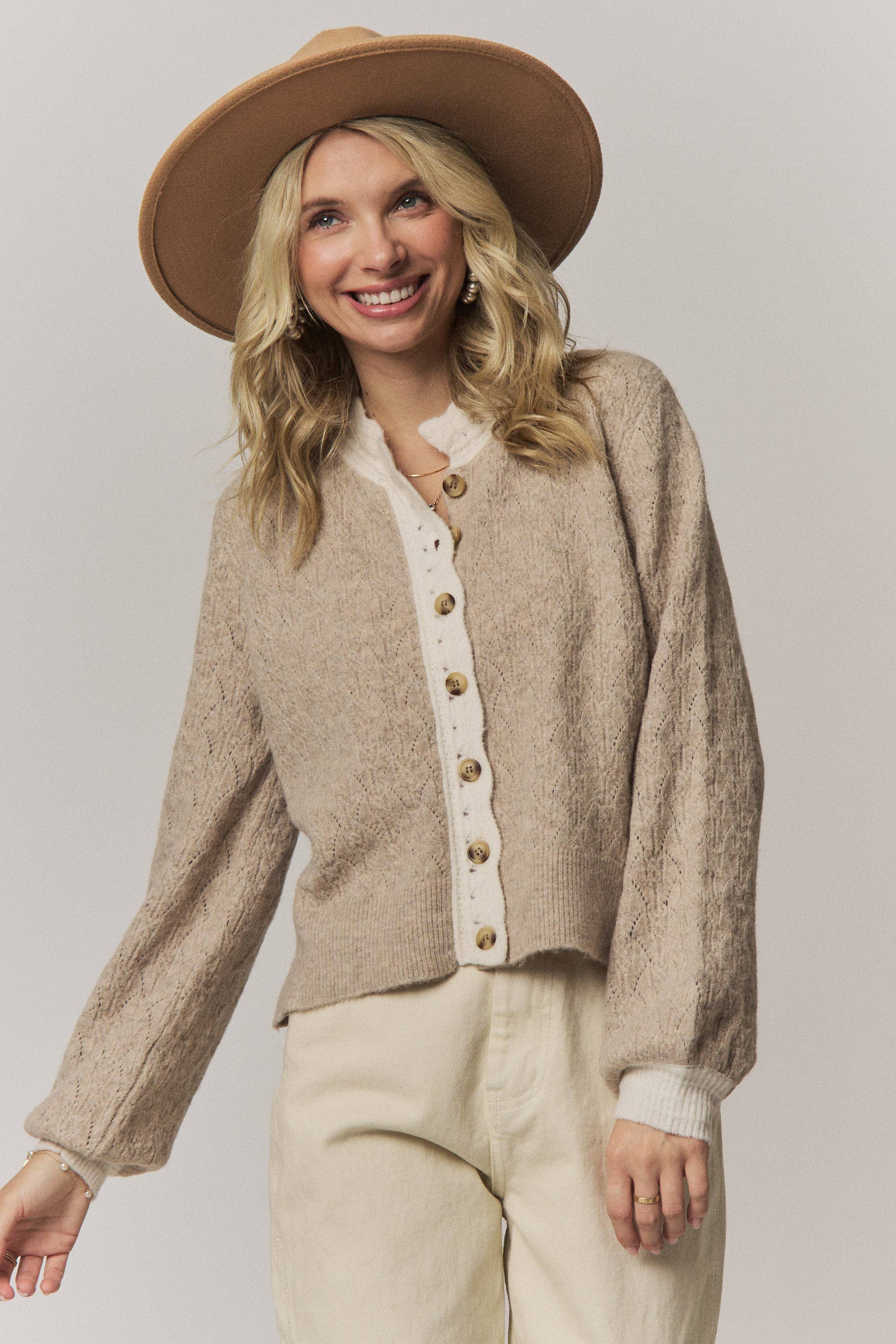 CONTRAST SCALLOP TRIM SWEATER CARDIGAN