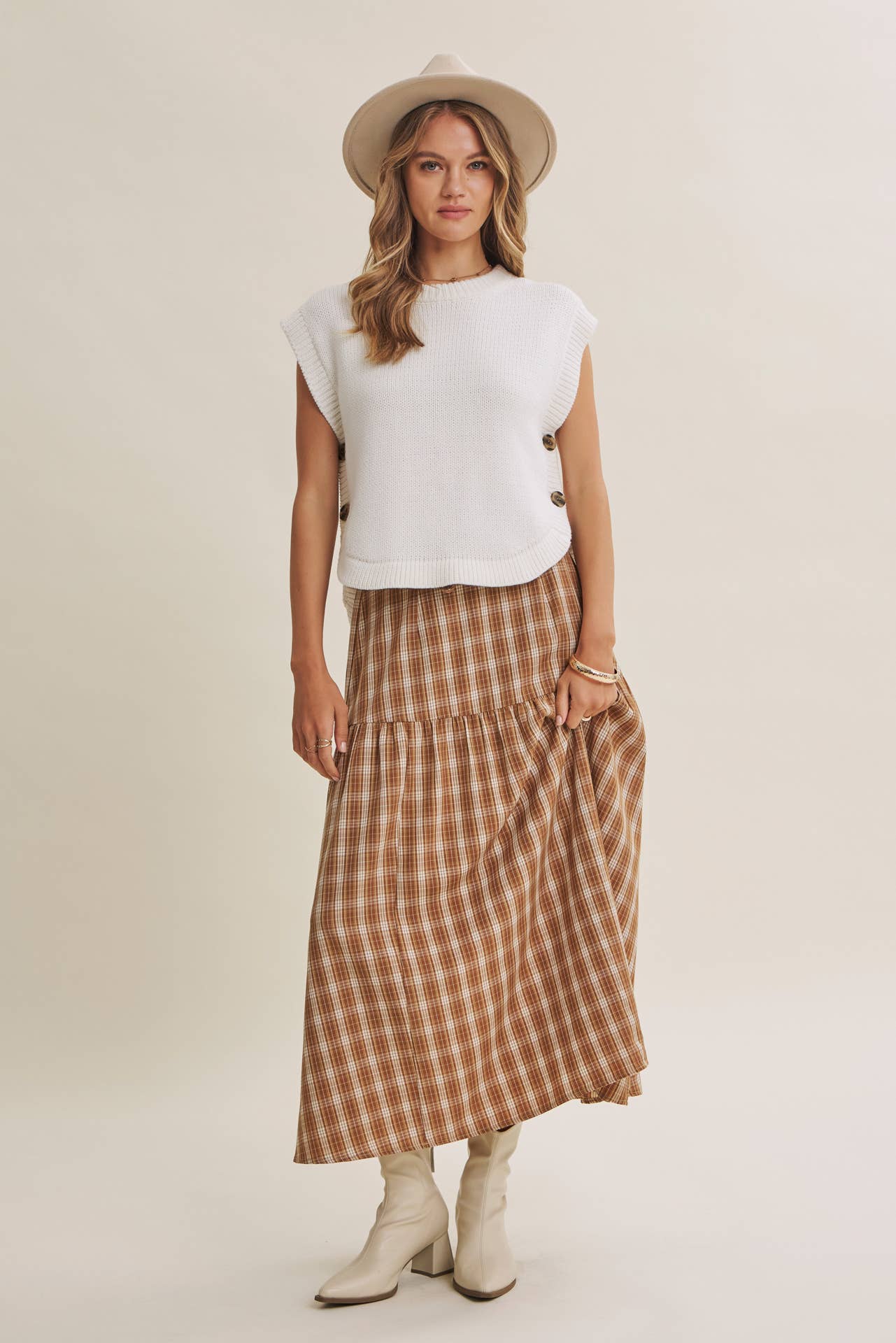 EVERYDAY LAYERING SIDE BUTTON HI-LO SWEATER VEST TOP