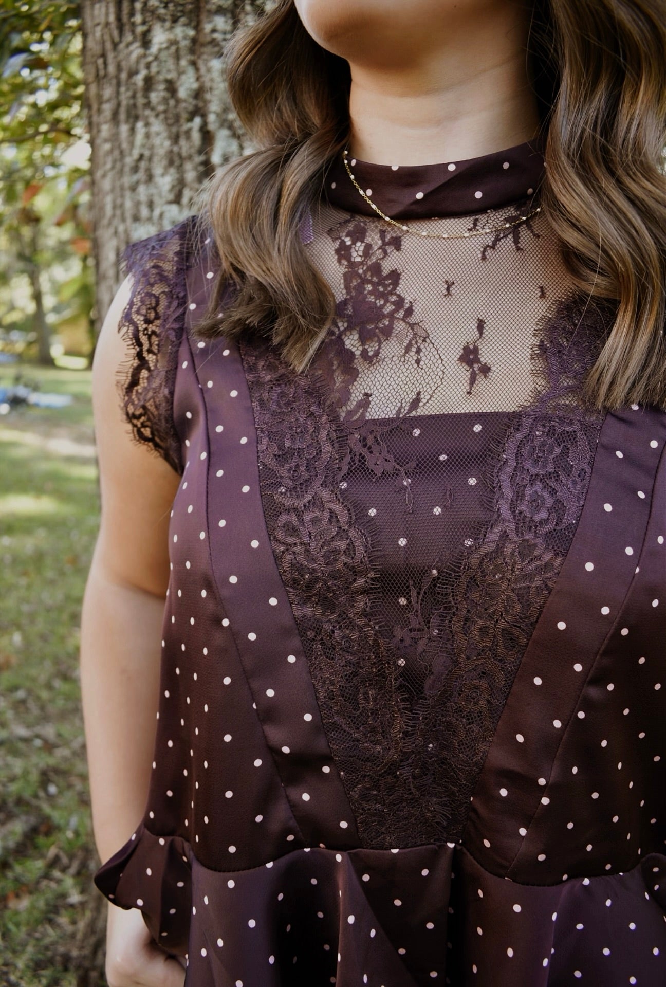 POLKA DOT SATIN LACE TOP: WINE/PINK