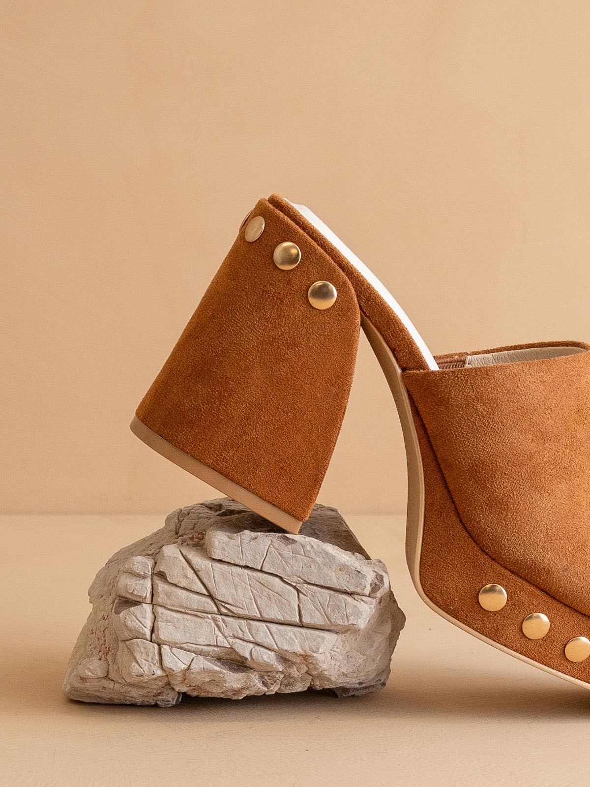 The Leona | Caramel Studded Platform Heel: CARAMEL