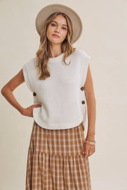 EVERYDAY LAYERING SIDE BUTTON HI-LO SWEATER VEST TOP