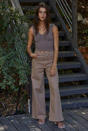 S1050N | Seamless Sleeveless UV Neck Reversible Tank Top