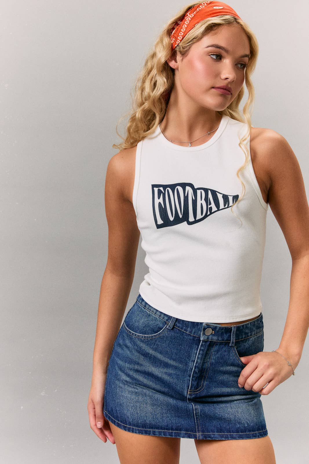 SLEEVELESS ROUND NECK FOOTBALL PRINTED TANK