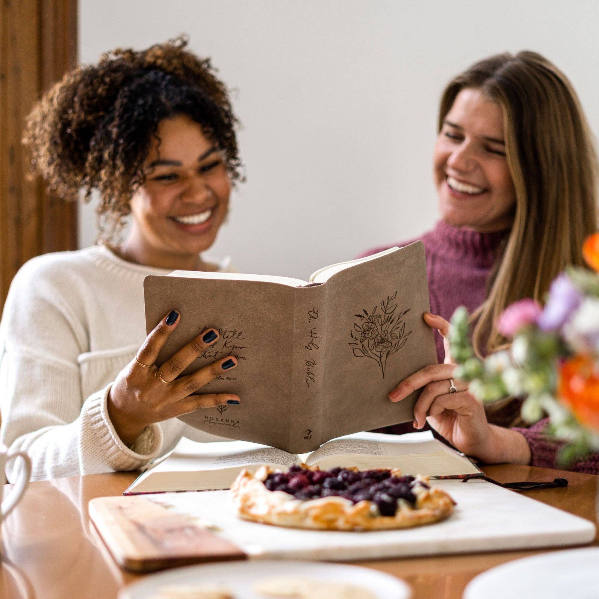 NLT Notetaking Bible: Marlo Theme