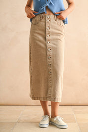 BUTTON FRONT WASHED SKIRT: BROWN WASH