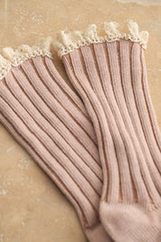 DYE & WASH CROCHET TRIM SOCKS: MAUVE