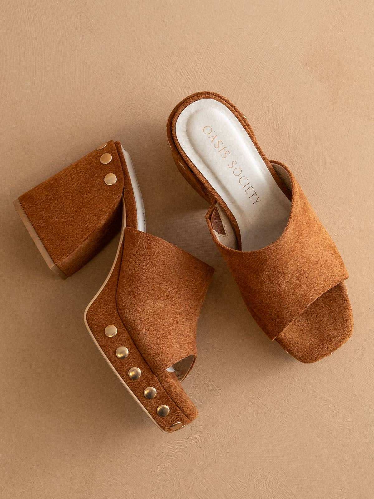 The Leona | Caramel Studded Platform Heel: CARAMEL