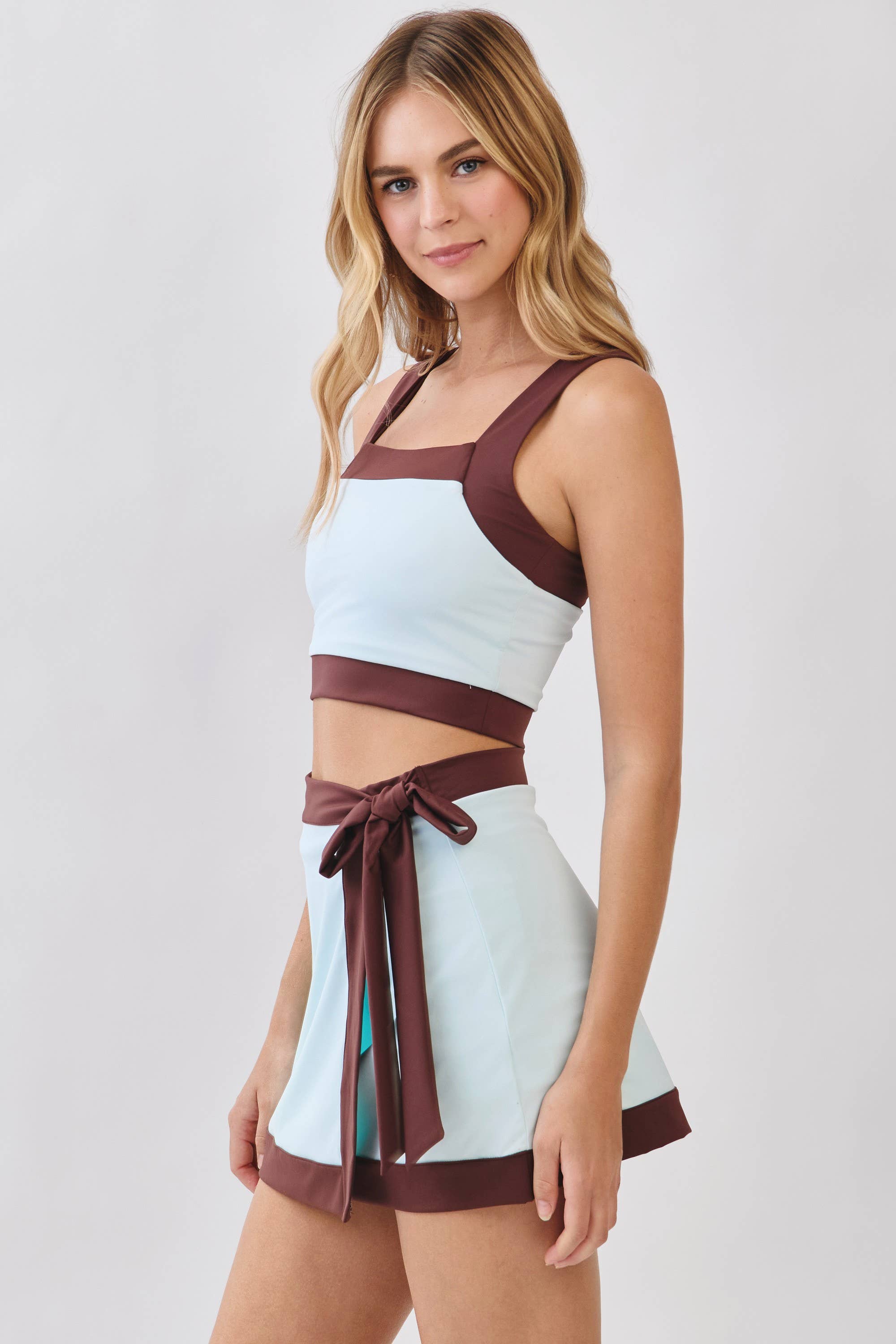 Contrast Trim Square Neck Active Crop Top
