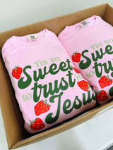 Tis So Sweet To Trust In Jesus Strawberry