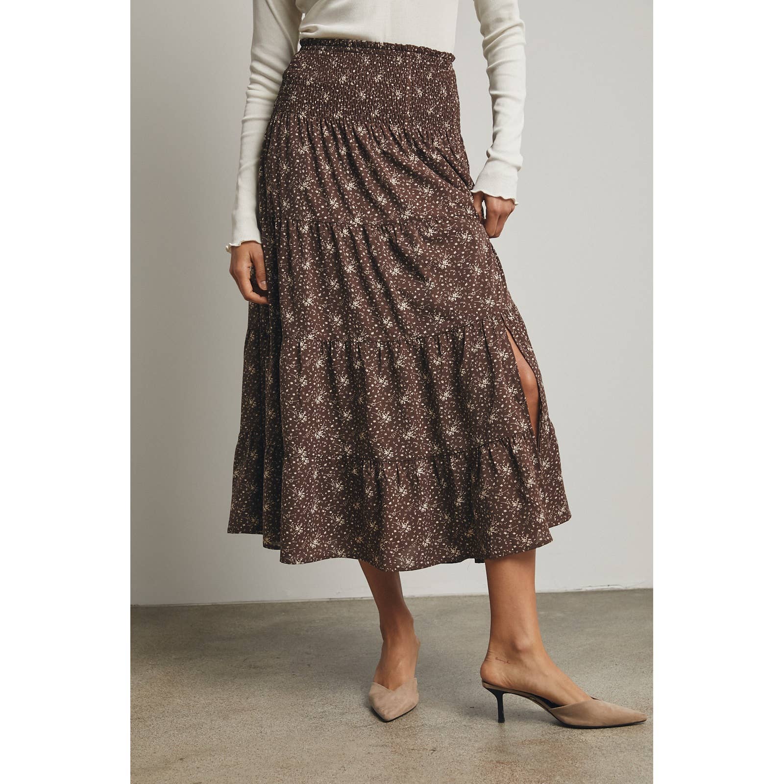 FLORAL TIERED FRONT SLIT MIDI SKIRT