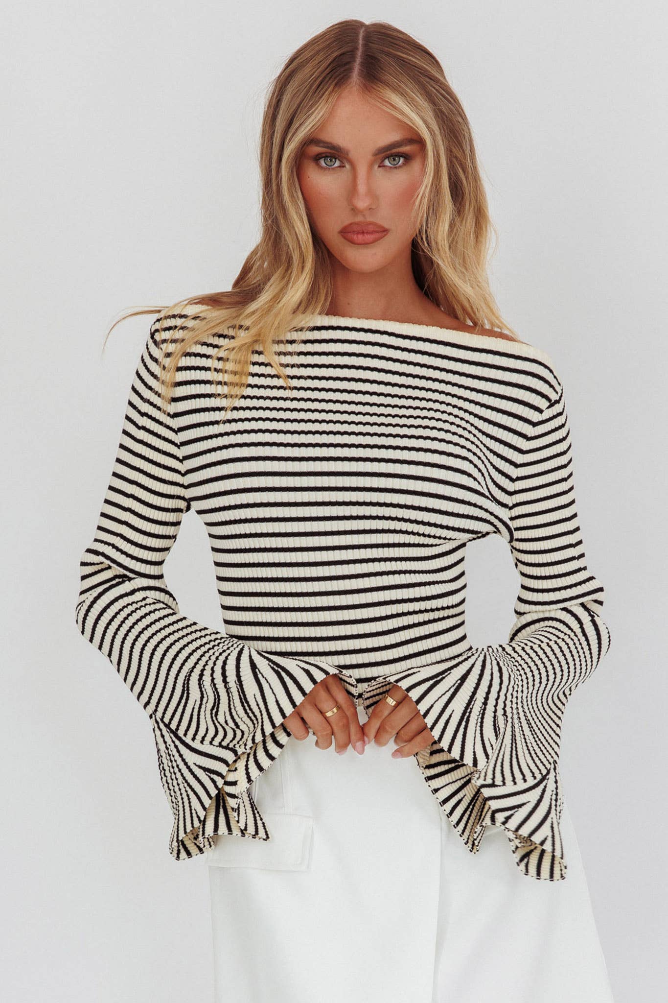 LONG SLEEVE STRIPED SWEATER