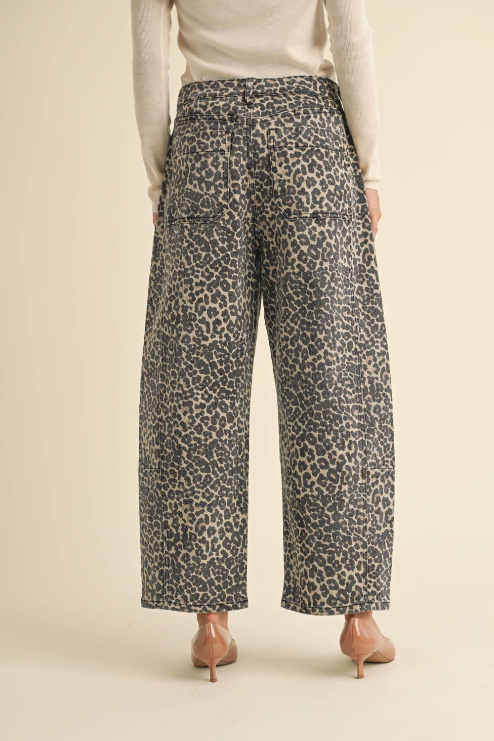 LEOPARD PRINT BARREL PANTS: LEOPARD